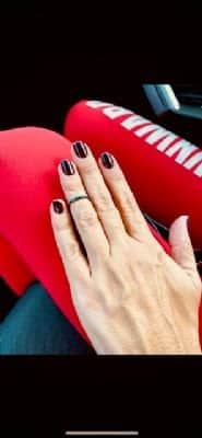 טבעת יהלומים שחורים, איטרנטי, אמצע אצבע