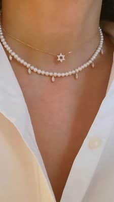 שרשרת פנינים עם מרקיזות מוסונייט