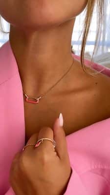 שרשרת חוליה אטב משובצת יהלומים ואמייל