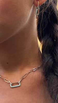 שרשרת חוליות עם אטב משובץ יהלומים ואמייל טורקיז