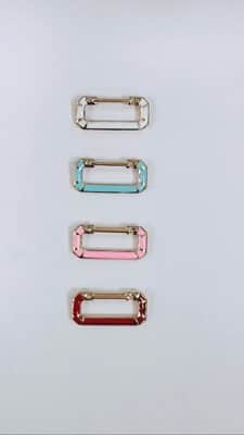 לבן, טורקיז, ורוד בייבי, אדום