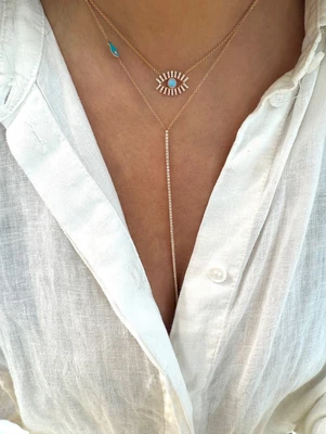 שרשרת עניבה עם פס יהלומים ואלמנטים מאמייל בצד