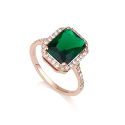 טבעת אמרלד משובצת , אמרלד ירוק, טבעת אירוסין