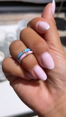 טבעת אמייל ורוד עם יהלום