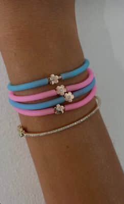 פרח זהב משובץ ביהלום